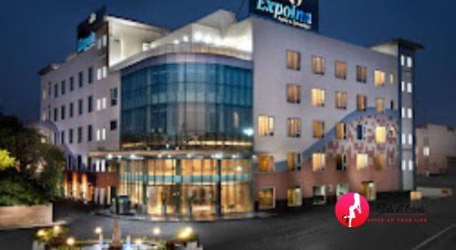 expoinn-suites-&-convention-knowledge-park-(ii)-greater-noida